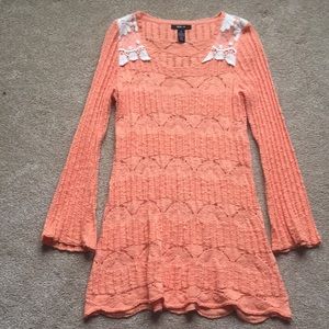 Women’s Medium peach tunic